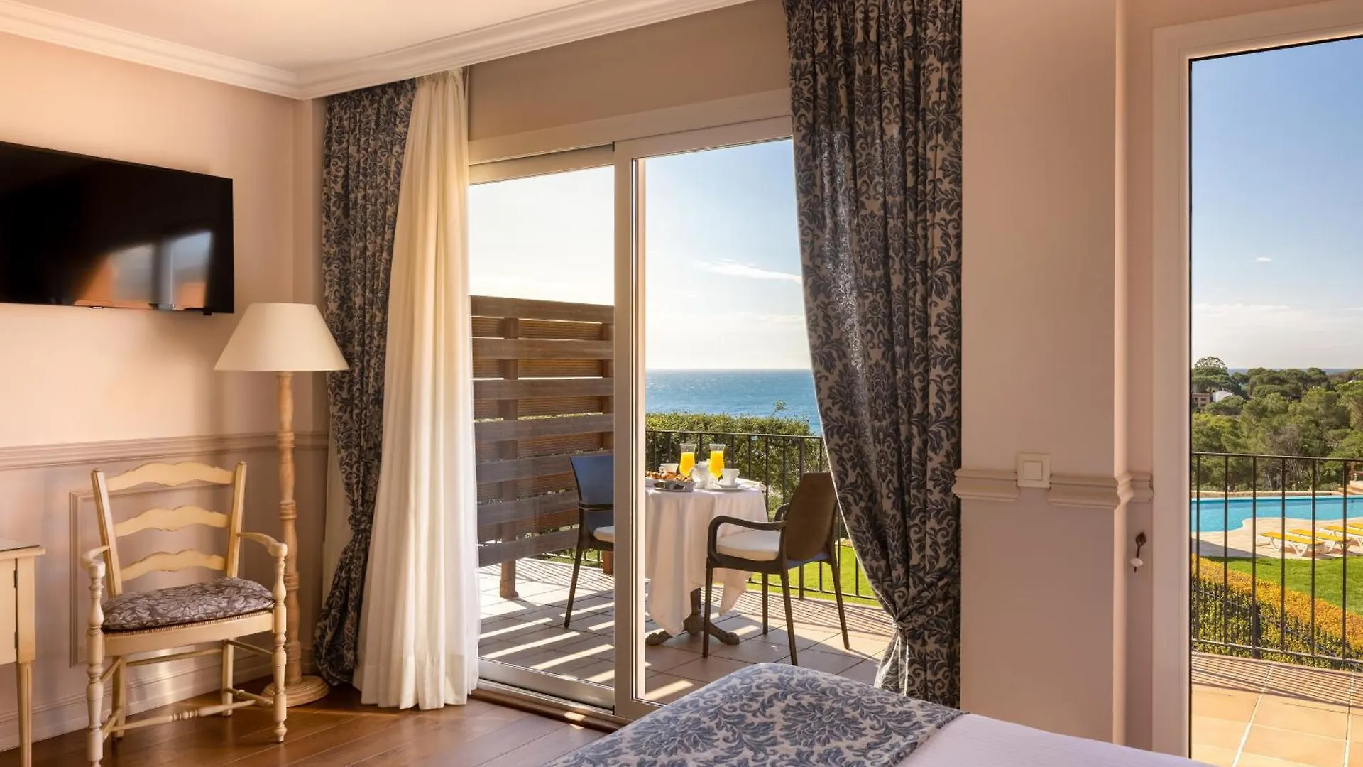Hotel Blaumar Llafranc 4*,  Spain